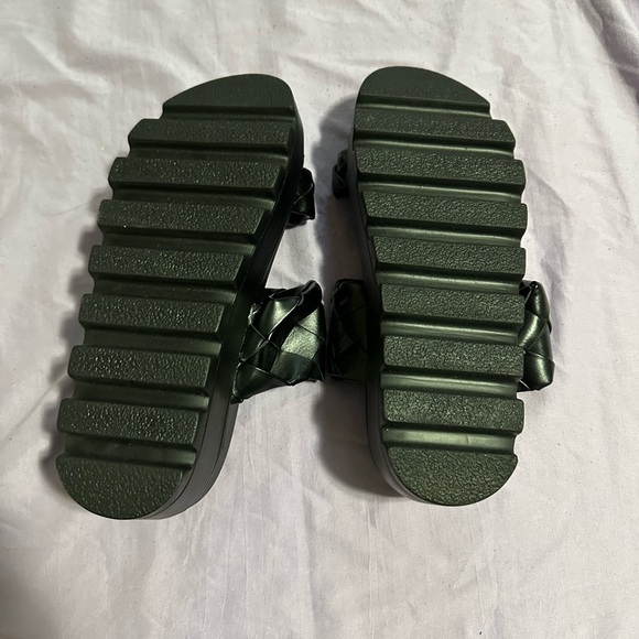 Black Platform Sandals - Picture 4 of 5